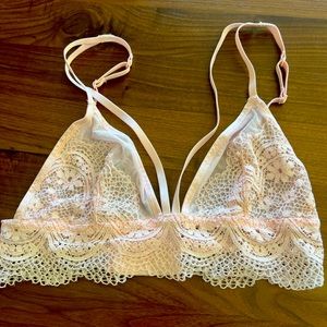 Light pink Victoria’s Secret lace bralette, size Small